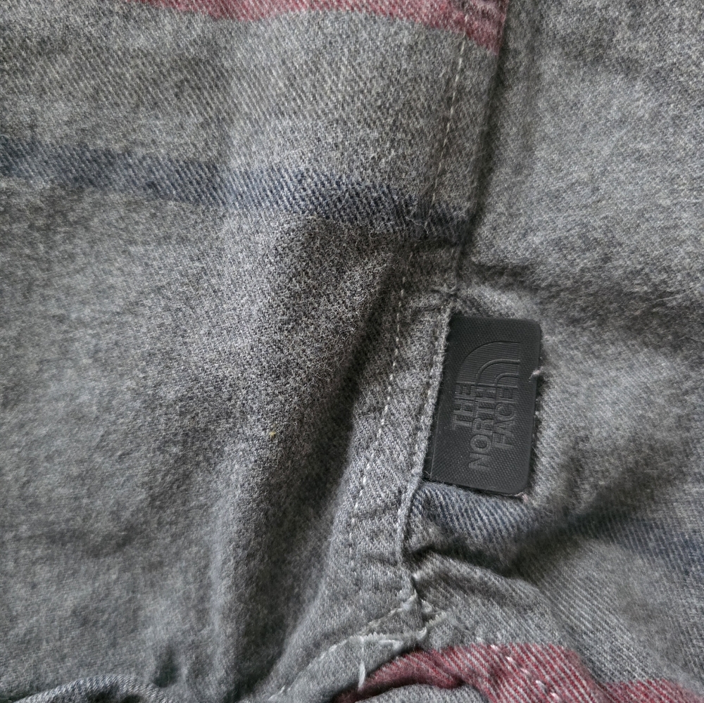 The North Face Plaid Button Up Flannel Cotton Shirt Mens XXL Gray Red - Picture 3 of 8